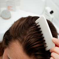 Peigne Énergisant en Quartz Nacré